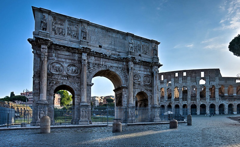Триумфальная арка Константина в риме