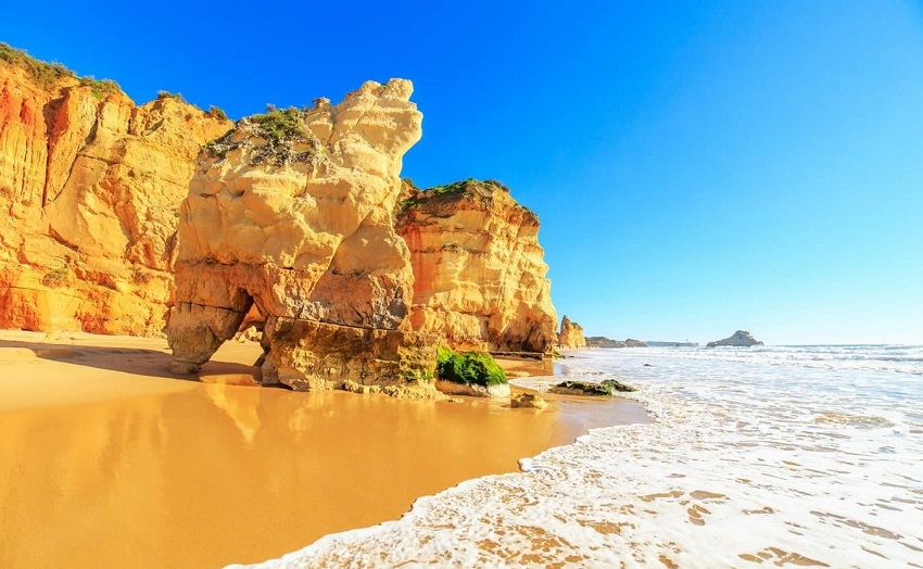 Лучшие пляжные курорты Португалии