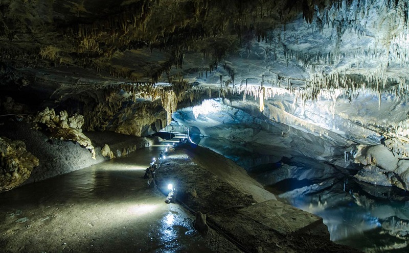 пещера ан-сюр-лес