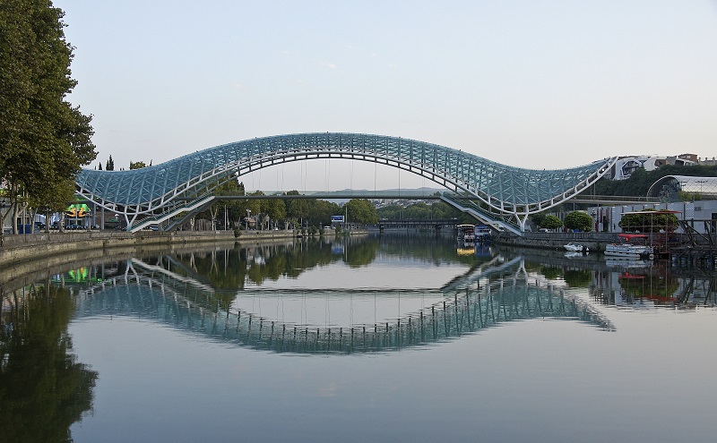 мост мира тбилиси