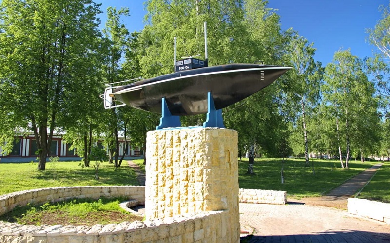 монумент подводной лодки с к джевецкого