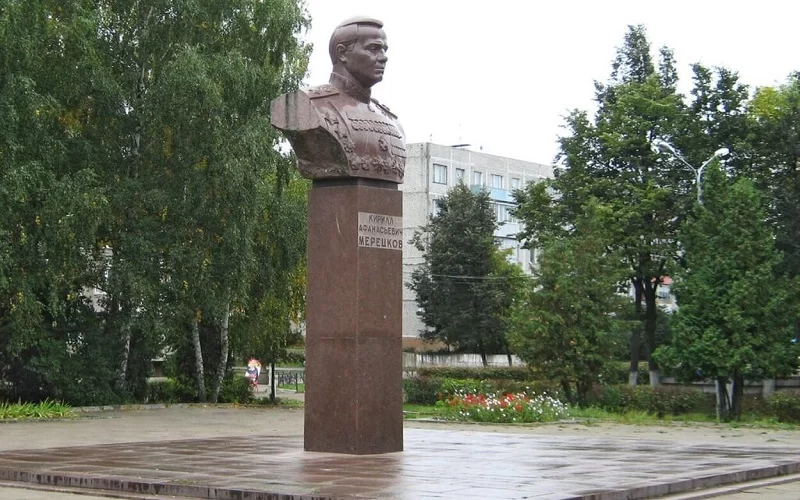 памятник маршалу к. а. мерецкову зарайск