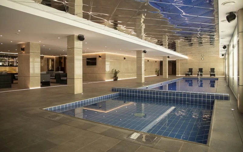 отель санкт петербург бассейн