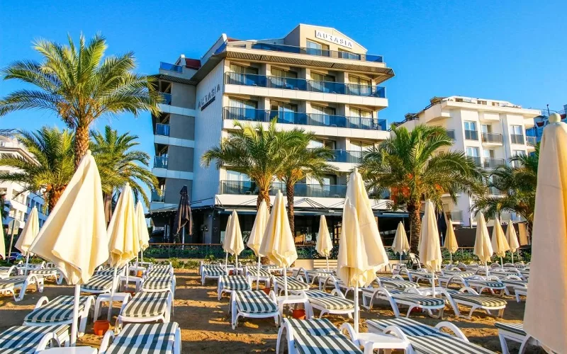 aurasia beach hotel