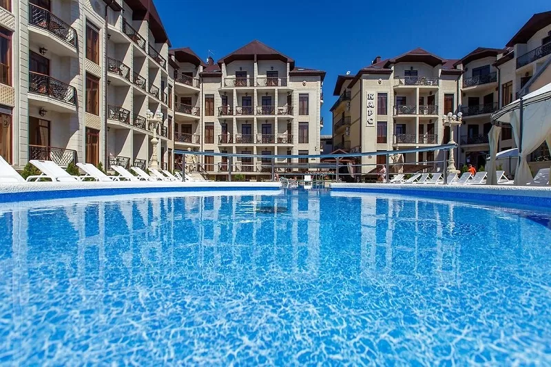 дивноморское отели с бассейном