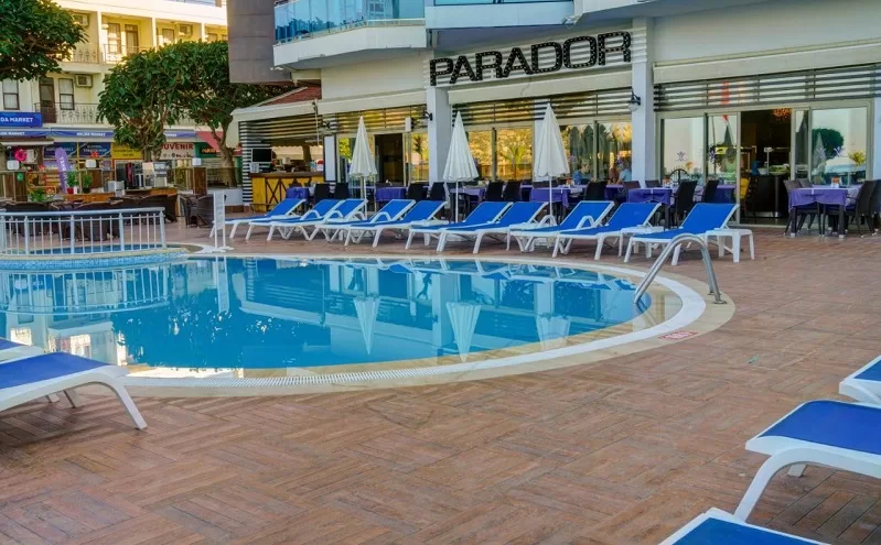 parador beach hotel