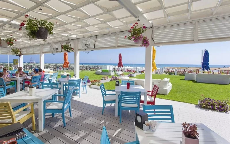 q beach restaurant lounge сиде