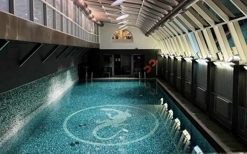 савой отель бассейн